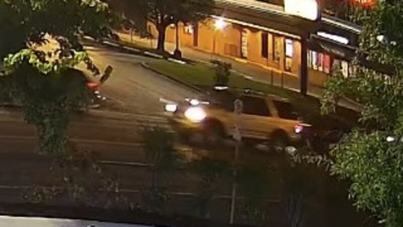 Policía busca sospechoso de un tiroteo que dejó un hombre herido sobre Harding Place