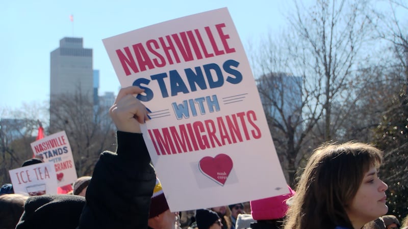 Protestas en Nashville tras la muerte de una mujer a manos de un agente de ICE.