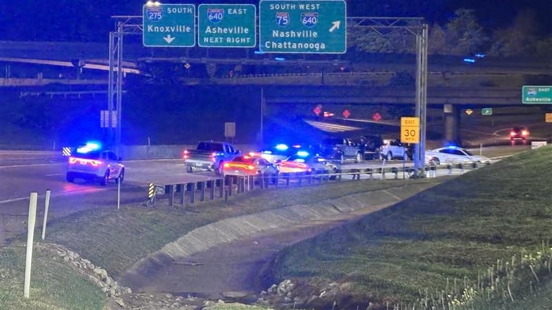 Knox County deputies shoot suspect with knife after traffic stop