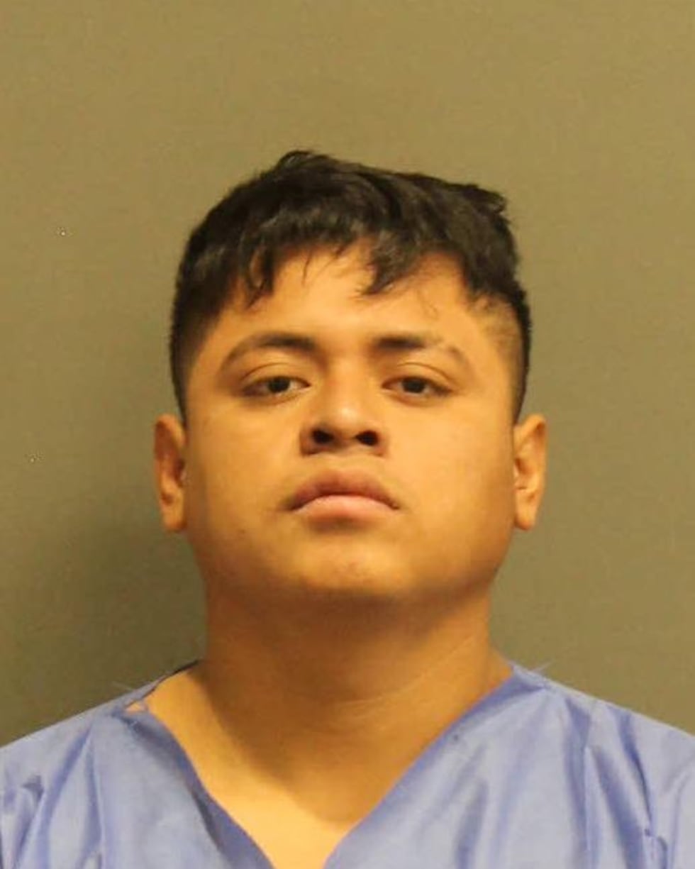 Giovanni López López acusado de robo de auto