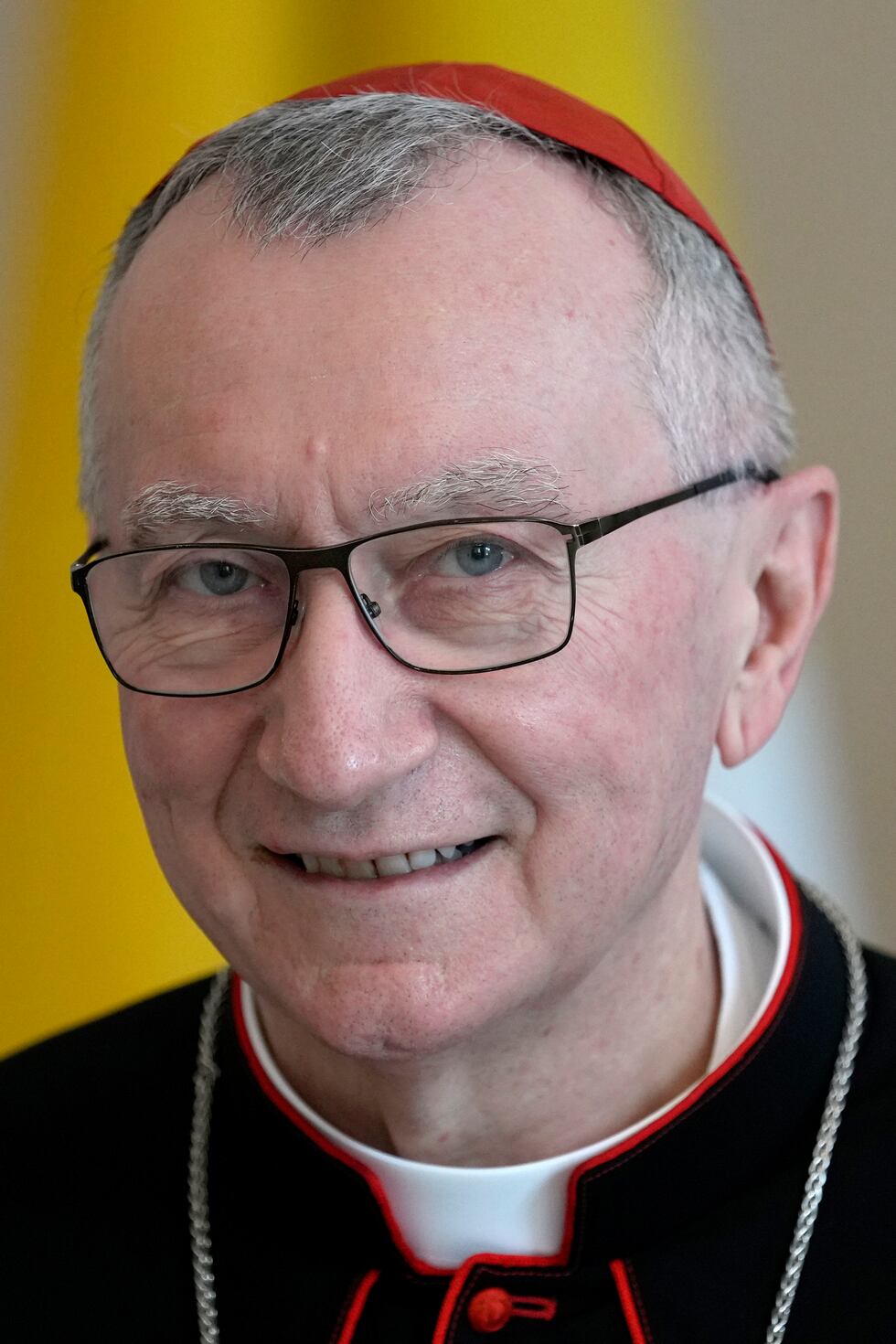 ARCHIVO - El cardenal Pietro Parolin, secretario de Estado del Vaticano, sonríe el 29 de junio...