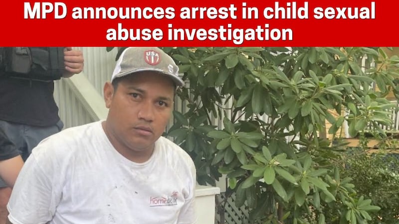 Irving Marlon Sarmiento, de 39 años arrestado en Boston, Massachusetts, después de permanecer...