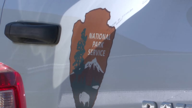 Fuerte presencia policial en Park Road y sólo el personal de emergencia puede ingresar al área.