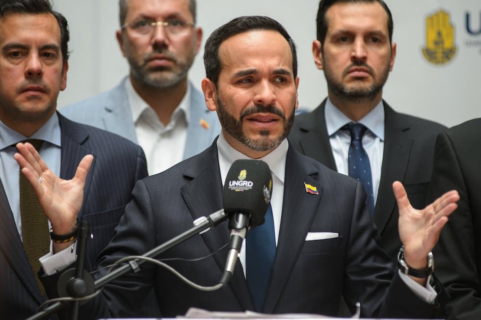 El presidente de Colombia, Abelardo de la Espriella, habla tras presidir una reunión sobre la...