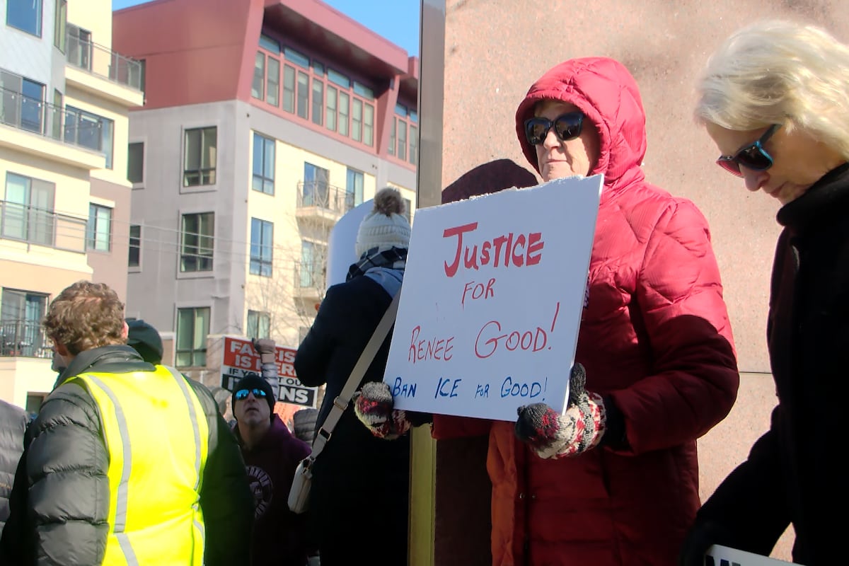 preloaded gallery image