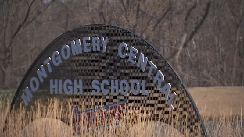 Teacher resigns after allegations of showing nude photos to student