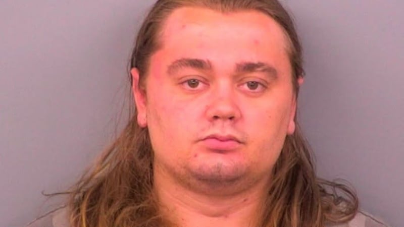 Finalmente, el jurado declaró culpable a Branden Michael Tompkins, de 24 años, de 34 cargos de...