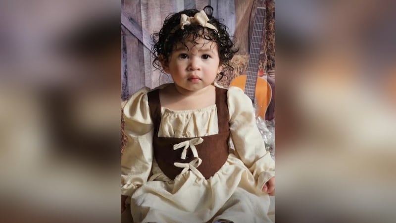 Una niña de un año murió atropellada afuera de su casa. Ahora su familia pide ayuda para...