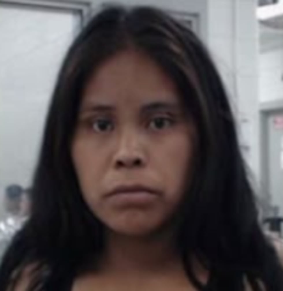 Magdalena Gomez-Garcia presuntamente utilizó la identidad de una víctima que actualmente vive...
