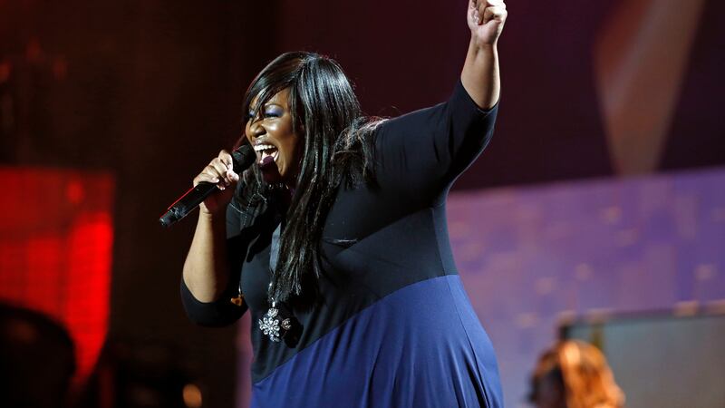 Mandisa durante una presentación en los Dove Awards en 2014 en Nashville, Tennessee.