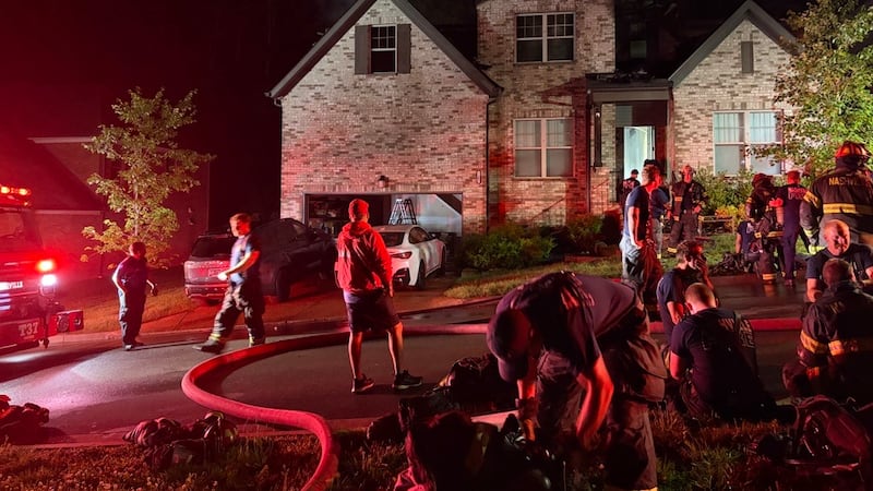 Una familia de Bellevue perdió su hogar tras un incendio.