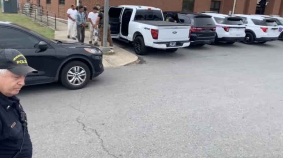 ICE realiza operativo en calles en coordinación con la policía de Hendersonville, Tn este 24...