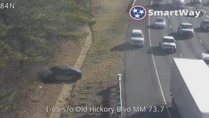 Persecución en Brentwood termina en choque sobre la I-65 y dos detenidos.