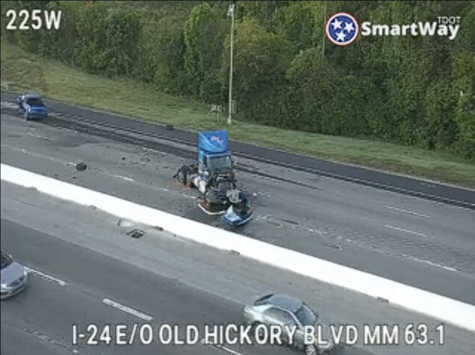 Cierre completo de la I-24 por grave accidente