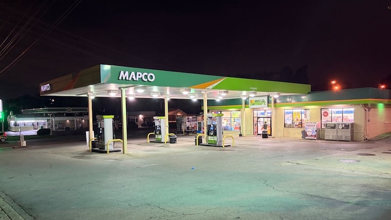 Empleado de gasolinera herido de bala al enfrentar a presuntos ladrones en Nashville