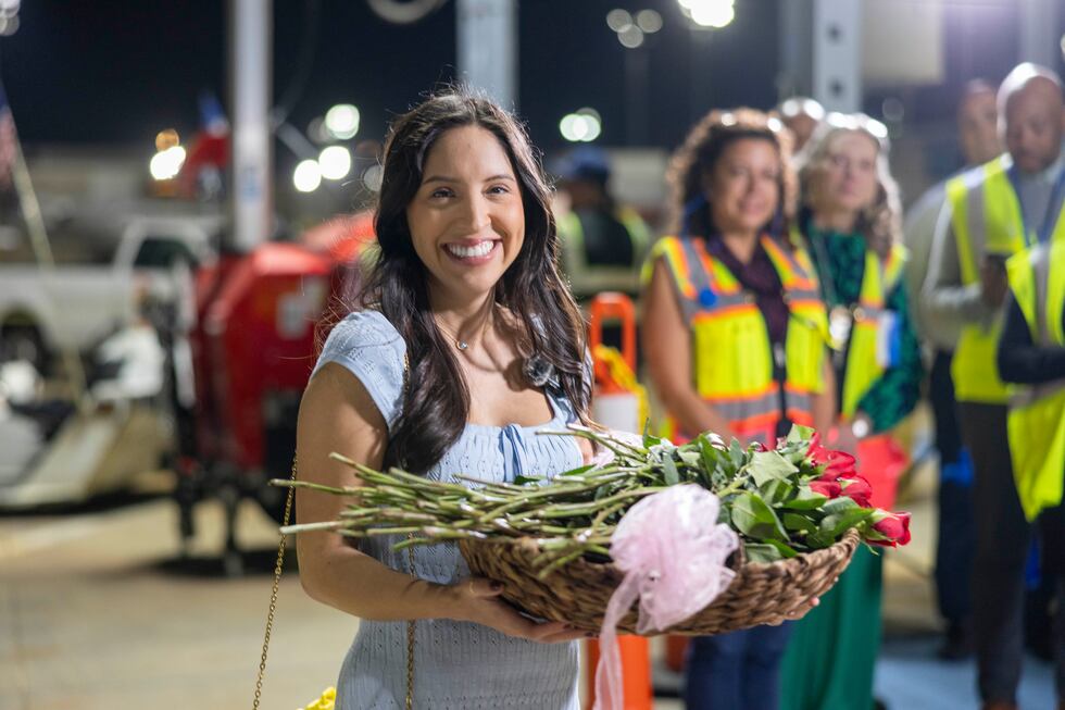 Nashville man proposed to girlfriend at airport with help from other passengers