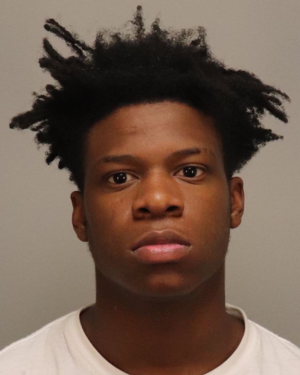 Deshawn Harlan, 17 años acusado de robo e intento de homicidio de acuerdo al reporte de la...
