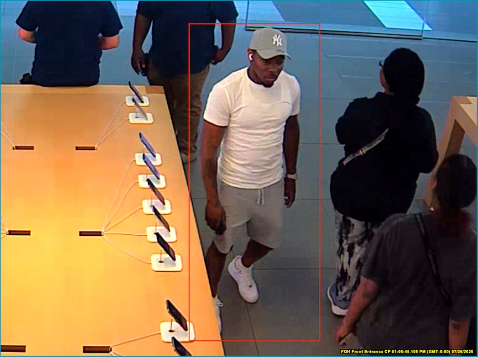 Detective working to identify suspect in downtown Nashville cell phones thefts