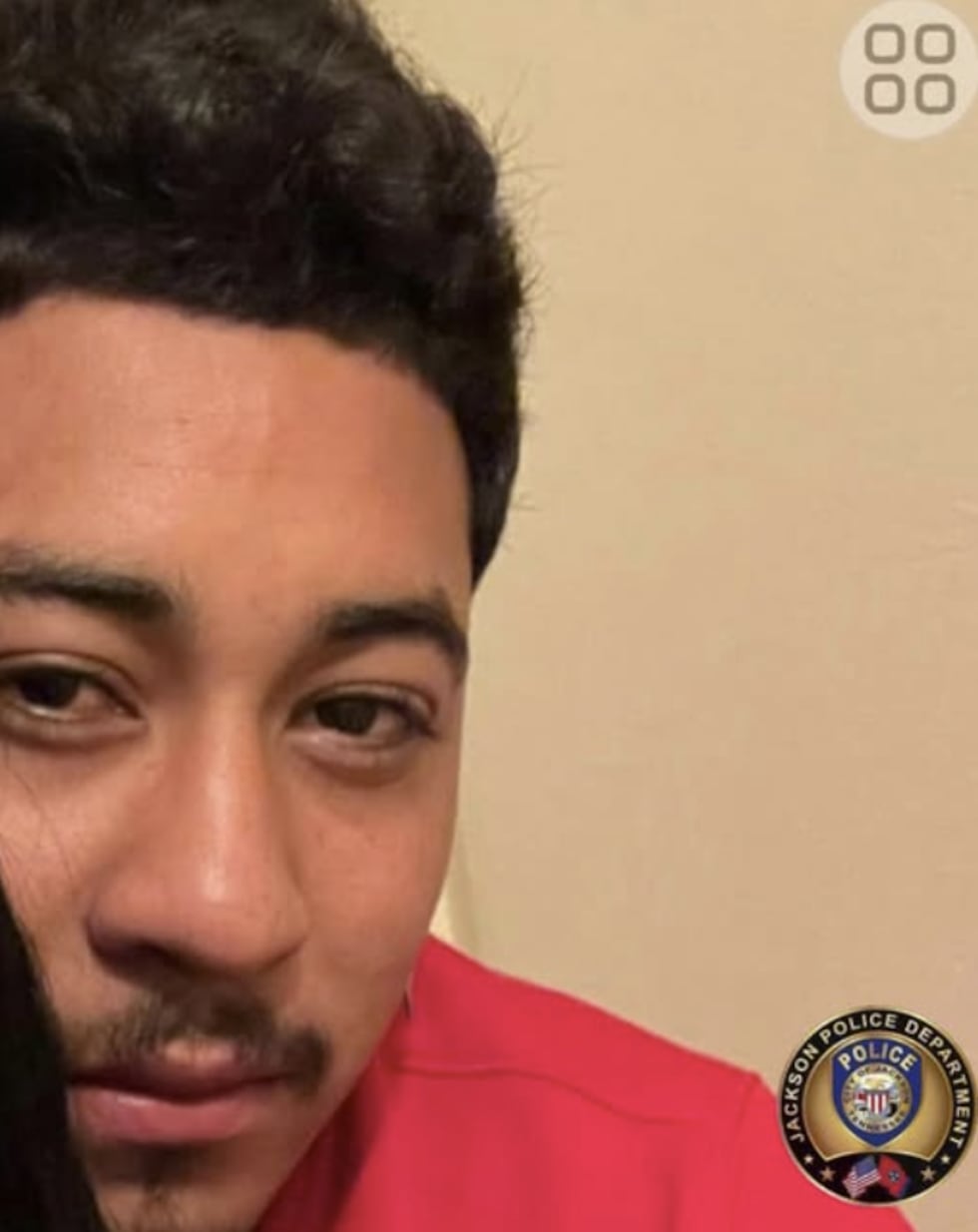 Jose Fabricio Martinez Cruz es buscado por la policía de Jackson para ser interrogado por el...