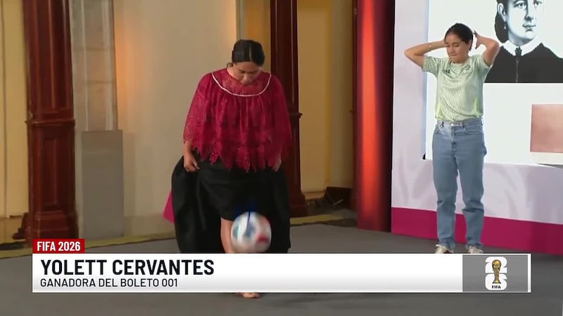 Anuncian en México a la ganadora del boleto 001 para asistir al mundial