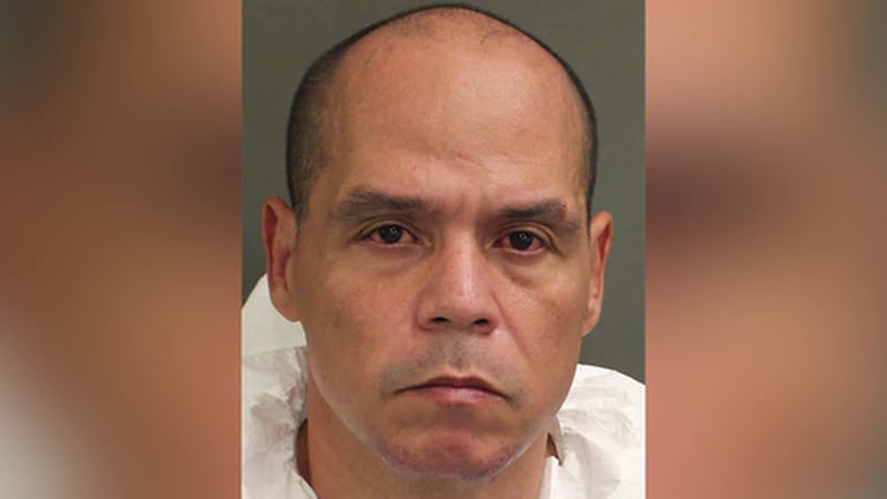 Pareja asesinada en un apartamento en lo que las autoridades califican de crimen pasional...