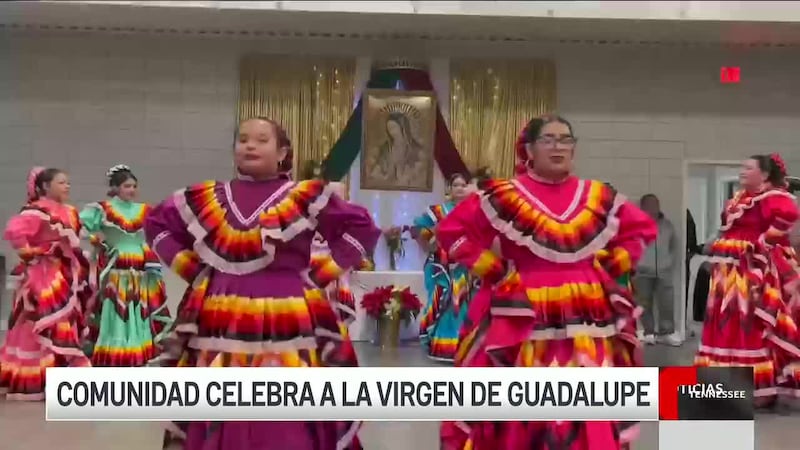 Cientos de familias se reunieron para cantarle las mañanitas a la Virgen de Guadalupe en...